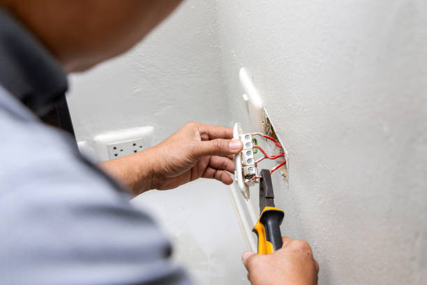 Best Licensed Electrician  in Mundys Corner, PA